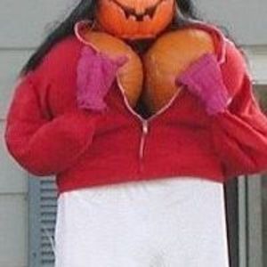 Meet your Posher, Pam